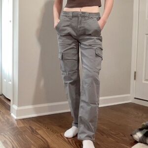 American eagle low rise straight cargo